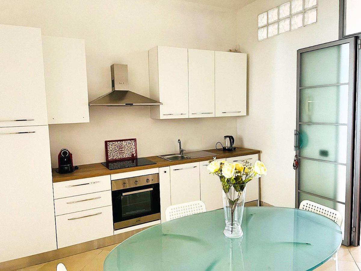 טירניה Regina Del Mare Holiday Apartments מראה חיצוני תמונה