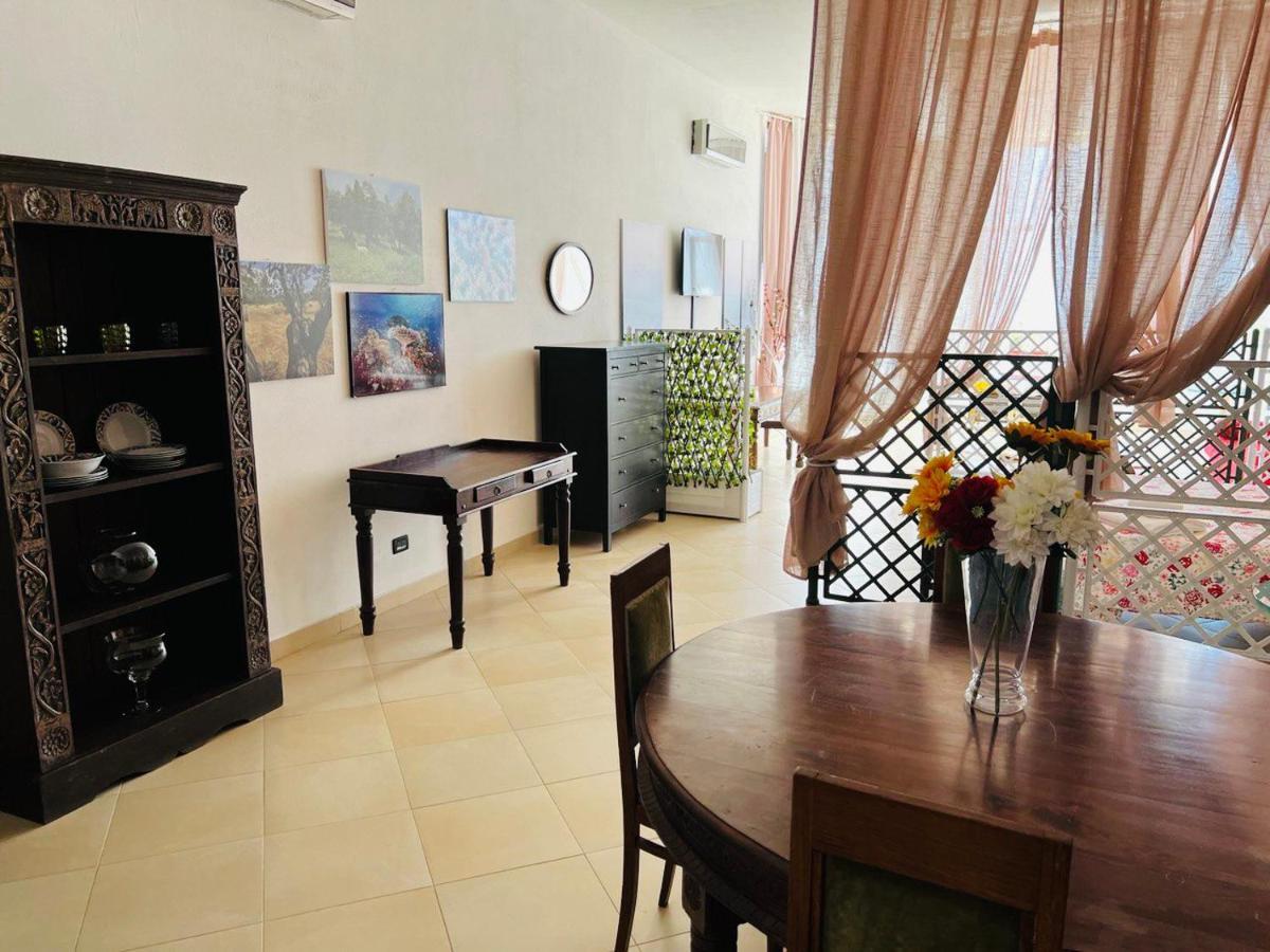 טירניה Regina Del Mare Holiday Apartments מראה חיצוני תמונה